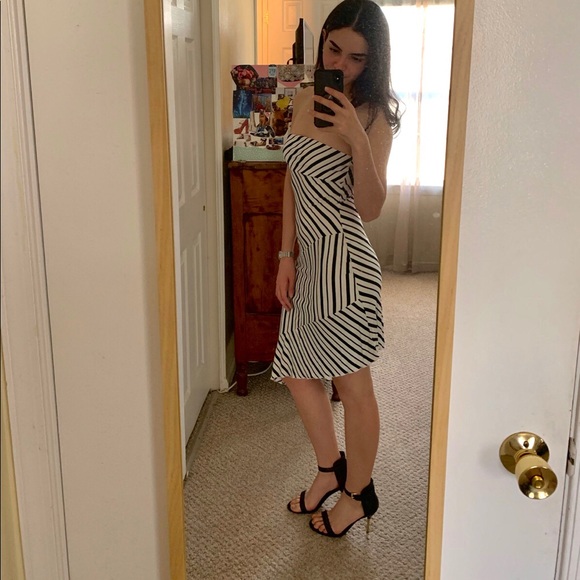 Arden B Dress - Picture 2 of 4